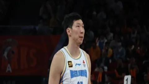 申花与津门虎握手言和，汪海健长射破敌，梅里达点球挽救平局