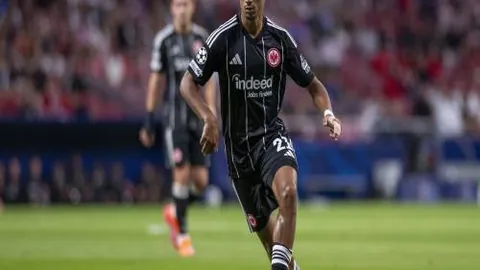 “国王队德罗赞孤军奋战，惜败步行者以109-111遭逆转”